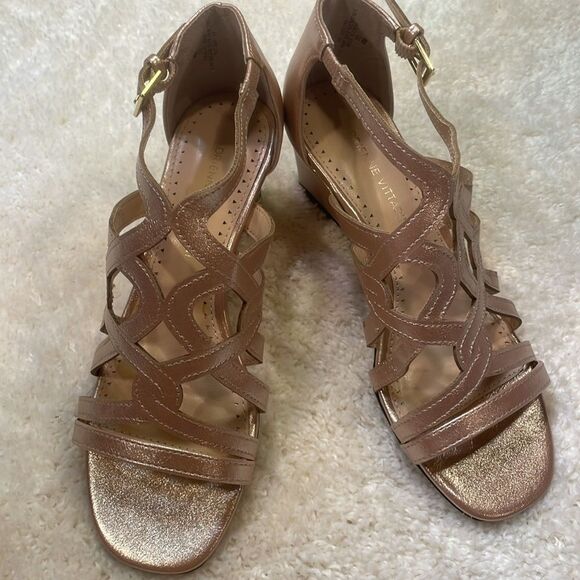 Adrienne Vittadini Womens Metallic Rose Gold Strappy Wedge Sandals Sz 6 - Picture 1 of 8